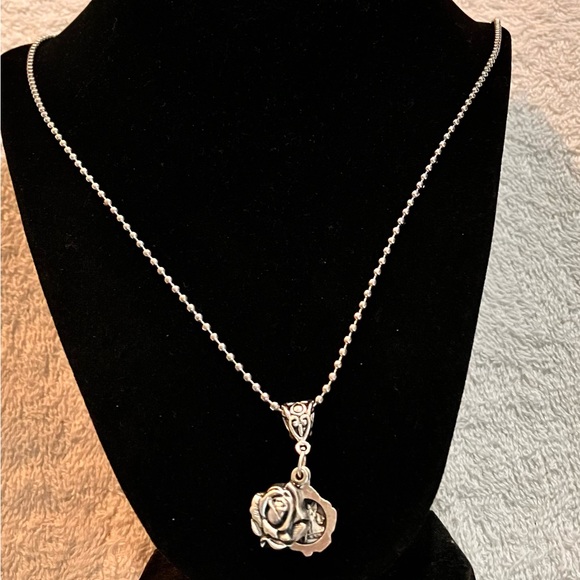 SAINT MICHAEL ROSARY LOCKET NECKLACE - Picture 5 of 10